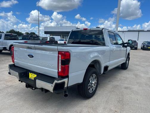 2026 Ford F-350 Lariat Super Duty
