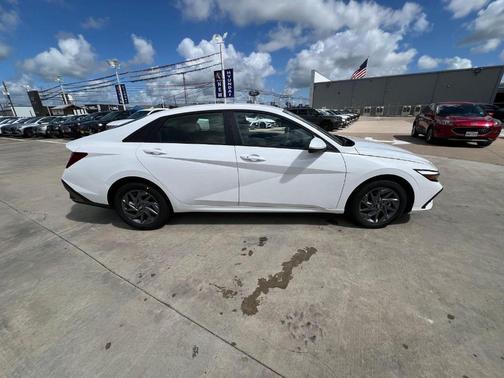 Serenity White Pearl 2026 Hyundai ELANTRA HEV Blue
