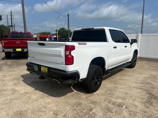 Summit White 2024 Chevrolet Silverado 1500 LT Trail Boss