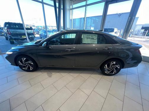 Amazon Gray 2026 Hyundai ELANTRA HEV Limited