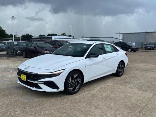 White 2025 Hyundai ELANTRA HEV SEL