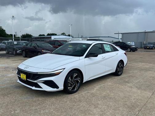 White 2025 Hyundai ELANTRA HEV SEL Sport