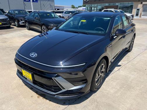 Carbon Blue 2026 Hyundai SONATA Hybrid Blue