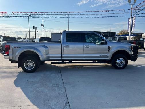 2022 Ford F-350 XLT