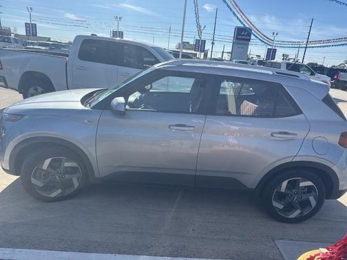 2023 Hyundai VENUE SEL