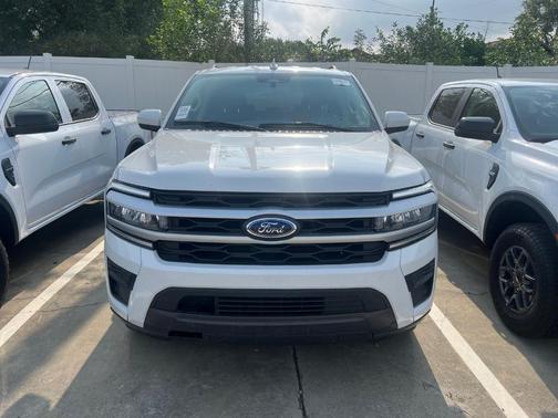 Oxford White 2024 Ford Expedition Max XLT