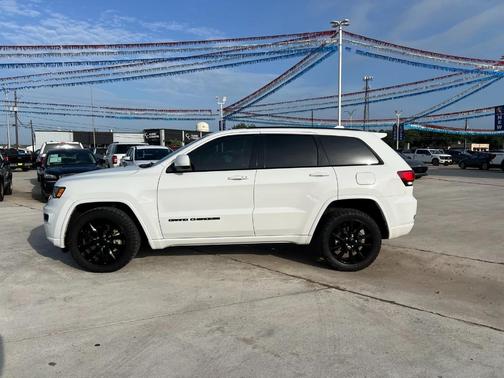 2021 Jeep Grand Cherokee Laredo X