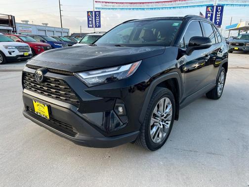 2023 Toyota RAV4 XLE Premium