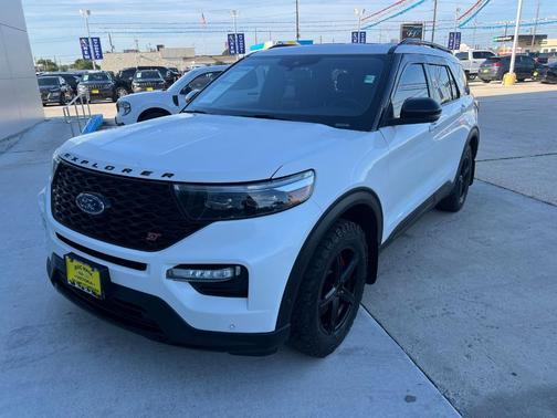 White Metallic 2020 Ford Explorer ST