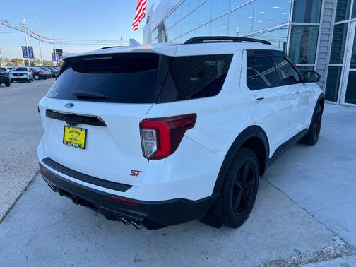 White Metallic 2020 Ford Explorer ST