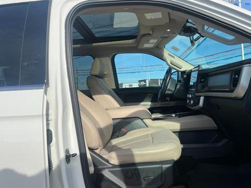 2022 Ford Expedition XLT