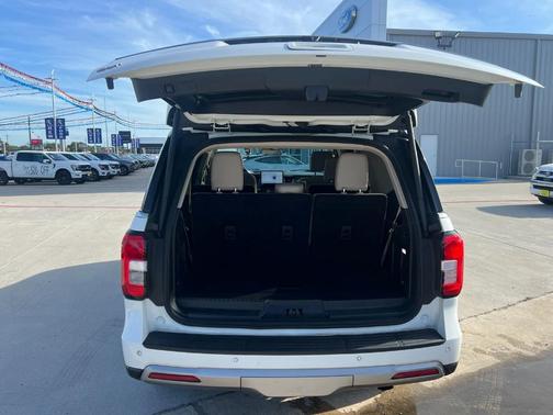 2022 Ford Expedition XLT