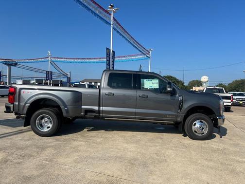 2026 Ford F-350 Lariat Super Duty