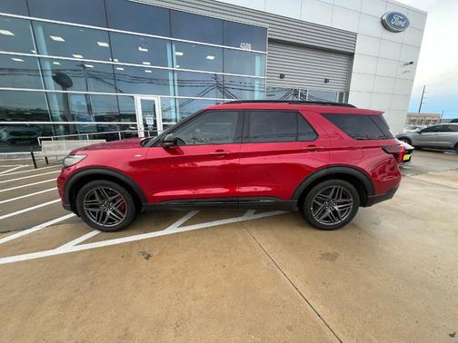 Red Metallic 2025 Ford Explorer ST-Line