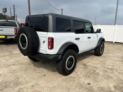 2023 Ford Bronco Badlands