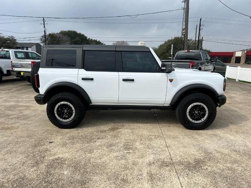 2023 Ford Bronco Badlands