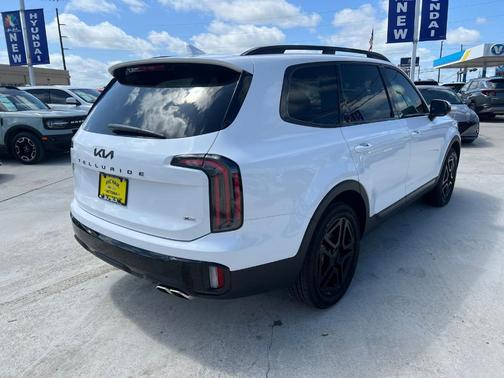 Glacial White Pearl 2025 Kia Telluride SX-Prestige X-Line