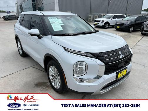 2023 Mitsubishi Outlander SE