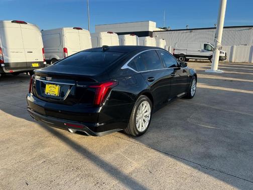 2022 Cadillac CT5 Luxury RWD