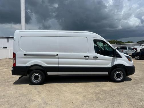 2025 Ford Transit-250 148 WB Medium Roof Cargo