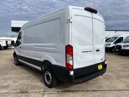 2026 Ford Transit-250 148 WB Medium Roof Cargo