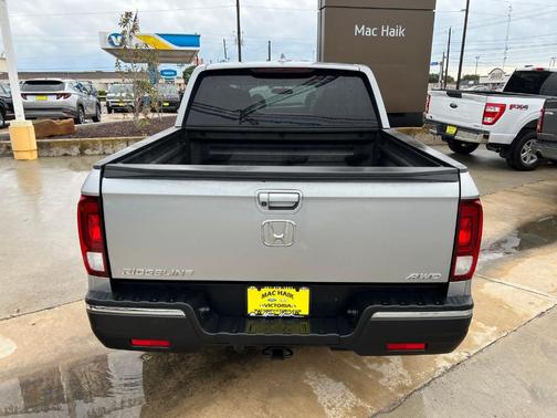 Lunar Silver Metallic 2018 Honda Ridgeline RTL