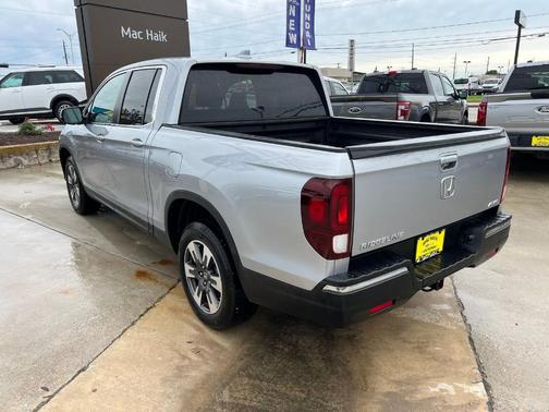 Lunar Silver Metallic 2018 Honda Ridgeline RTL