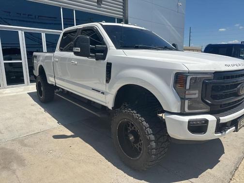 White 2020 Ford F-250 Lariat