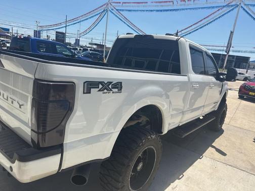 White 2020 Ford F-250 Lariat