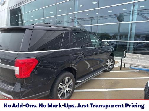 Black Metallic 2022 Ford Expedition XLT