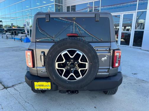 Gray Metallic 2024 Ford Bronco Outer Banks