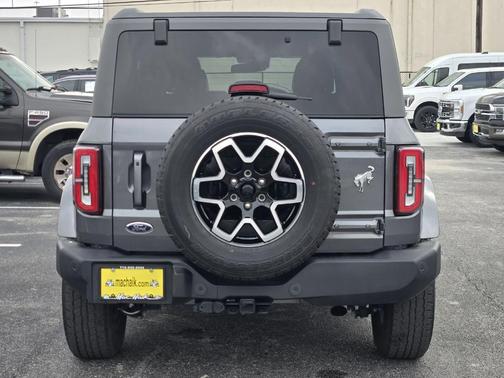 Gray Metallic 2024 Ford Bronco Outer Banks