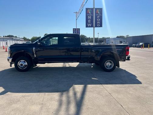 2026 Ford F-350 Lariat Super Duty