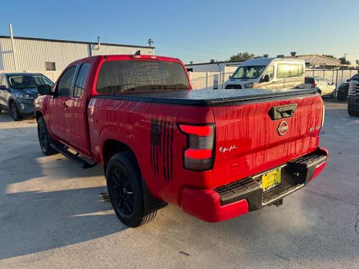 2023 Nissan Frontier SV