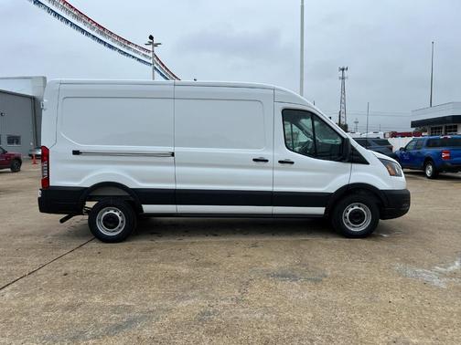 2026 Ford Transit-250 148 WB Medium Roof Cargo