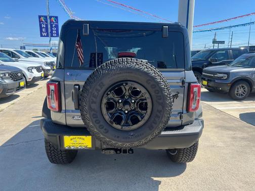 Gray Metallic 2026 Ford Bronco Badlands