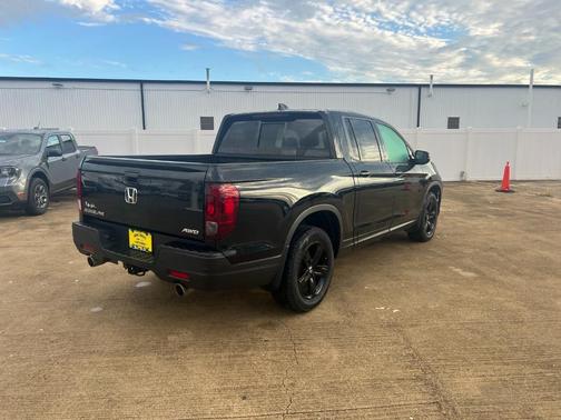 2022 Honda Ridgeline Black Edition