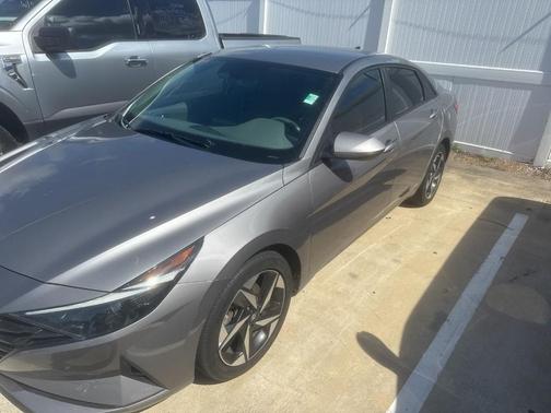 Metal 2023 Hyundai ELANTRA SEL