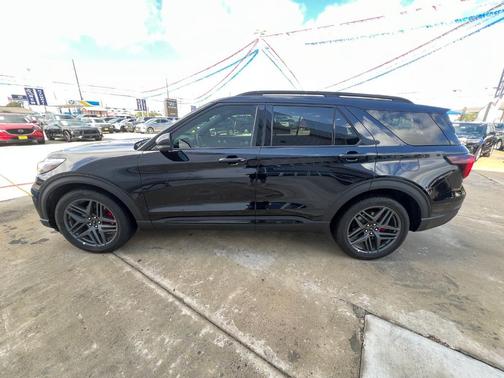 Black Metallic 2025 Ford Explorer ST