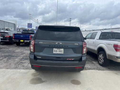2021 Chevrolet Suburban RST