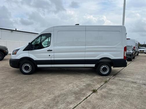 2026 Ford Transit-250 148 WB Medium Roof Cargo