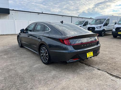 2021 Hyundai SONATA Limited