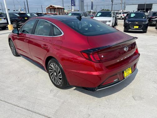 2023 Hyundai SONATA Hybrid Limited
