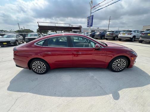 2023 Hyundai SONATA Hybrid Limited