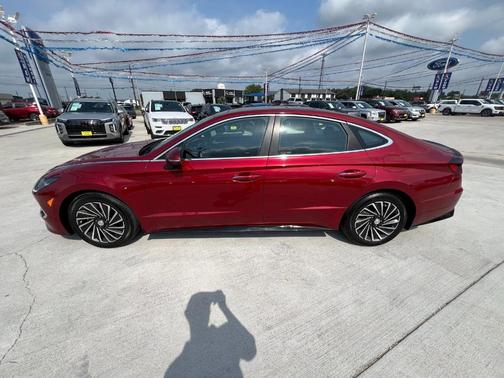 2023 Hyundai SONATA Hybrid Limited