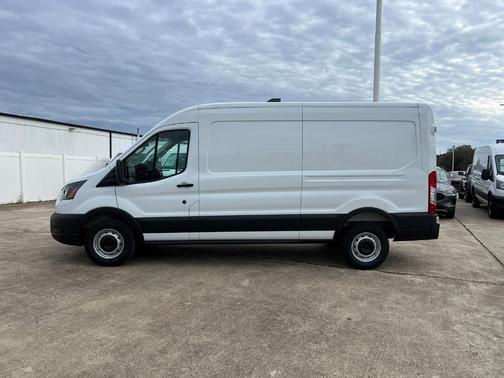 2026 Ford Transit-250 148 WB Medium Roof Cargo