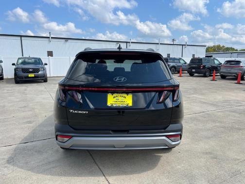 2026 Hyundai TUCSON SEL Premium