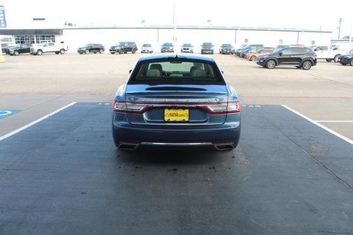 Photo 4 of 42 of 2020 Lincoln Continental Standard