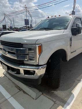 Oxford White 2019 Ford F-350 King Ranch