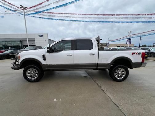 White 2017 Ford F-250 King Ranch